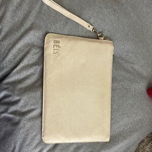 BEIS Tan Laptop Sleeve with Strap
